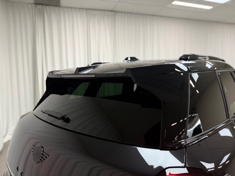 2026 MINI Aceman Aceman E JCW Favoured image 5