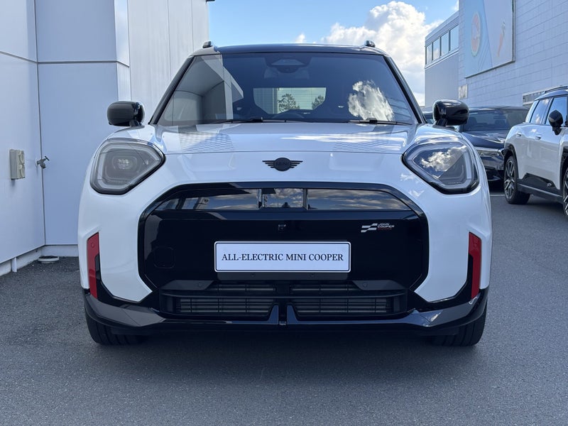 2026 MINI Aceman JCW E image 3