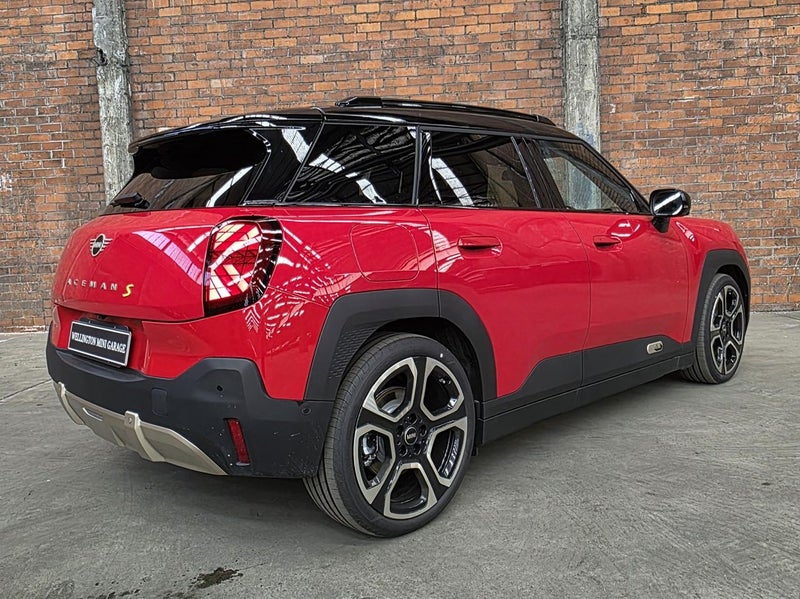 2026 MINI Aceman SE image 4