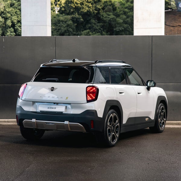 2026 MINI Aceman SE Favoured image 2