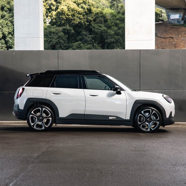 2026 MINI Aceman SE Favoured image 4