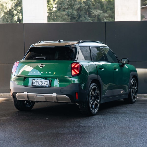 2026 MINI Aceman SE Favoured image 2
