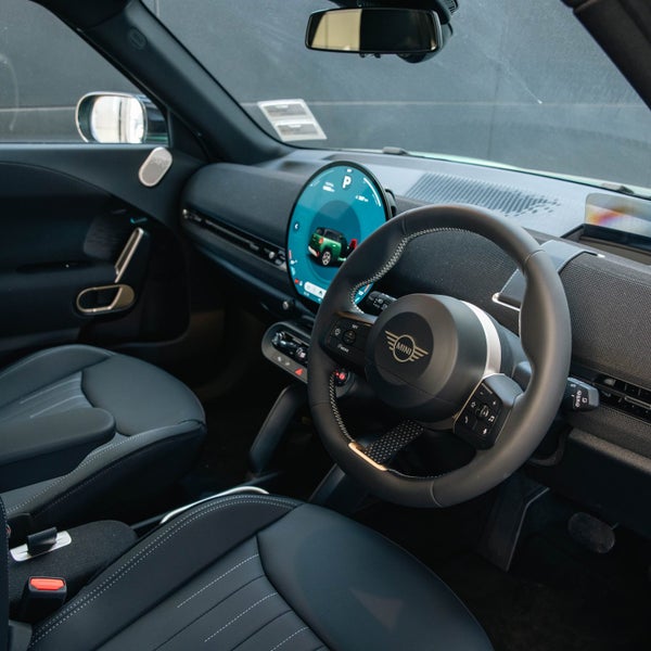 2026 MINI Aceman SE Favoured image 3