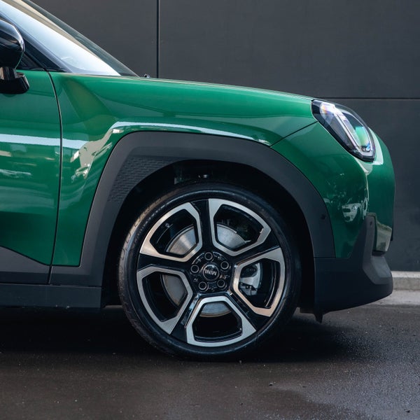 2026 MINI Aceman SE Favoured image 5