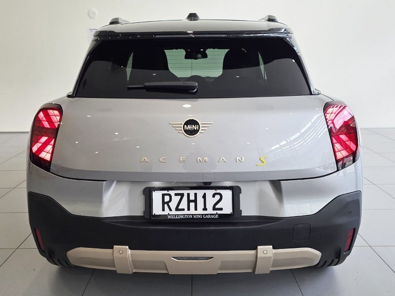 2026 MINI Aceman SE Favoured Trim image 5