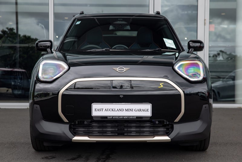 2026 MINI Aceman SE Full electric Favoured image 2