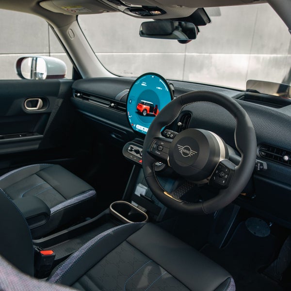 2026 MINI Cooper 3 Door Classic image 3