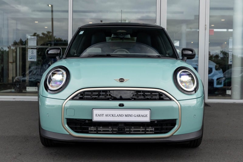 2026 MINI Cooper C 3 Door Favoured image 2