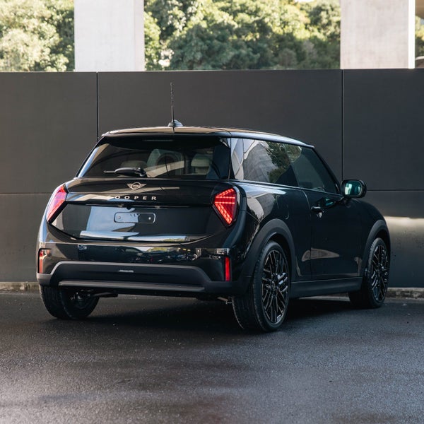 2026 MINI Cooper C image 2