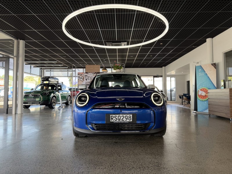 2026 MINI Cooper E image 2