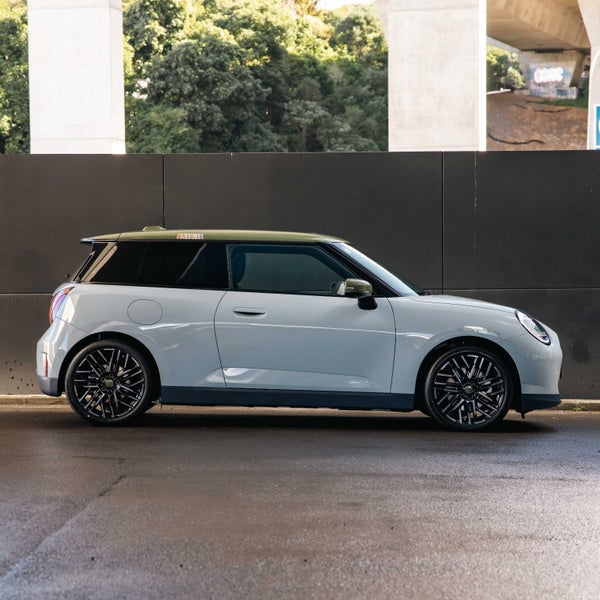 2026 MINI Cooper Electric 3 Door image 4