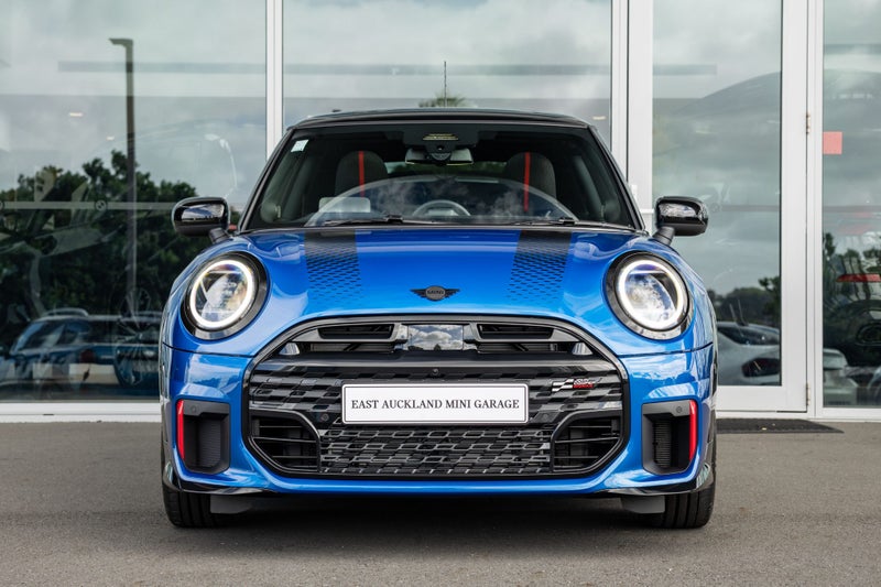 2026 MINI Cooper JCW 3 Door Favoured image 2