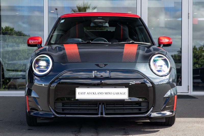 2026 MINI Cooper JCW E Full Electric image 2