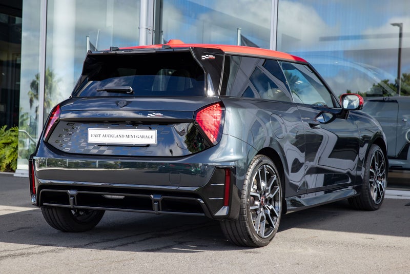 2026 MINI Cooper JCW E Full Electric image 5