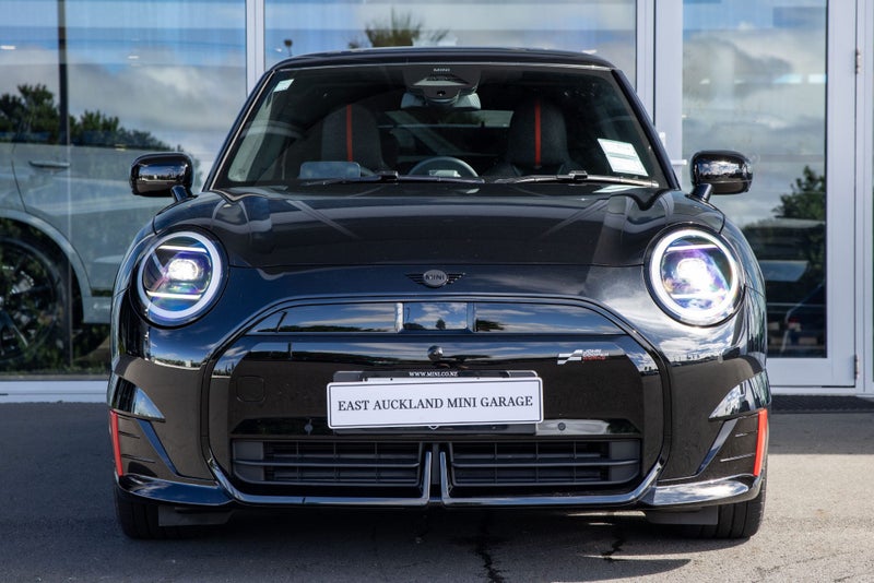 2026 MINI Cooper JCW E Full Electric image 2