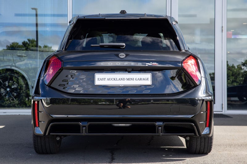 2026 MINI Cooper JCW E Full Electric image 4