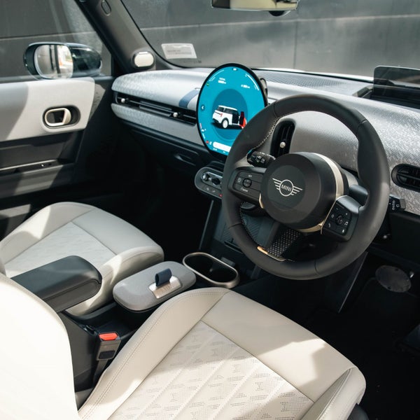 2026 MINI Cooper S 3 Door Favoured image 3