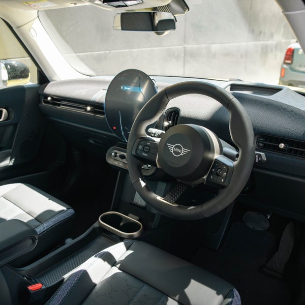 2026 MINI Cooper S 3 Door Hatch Classic image 3