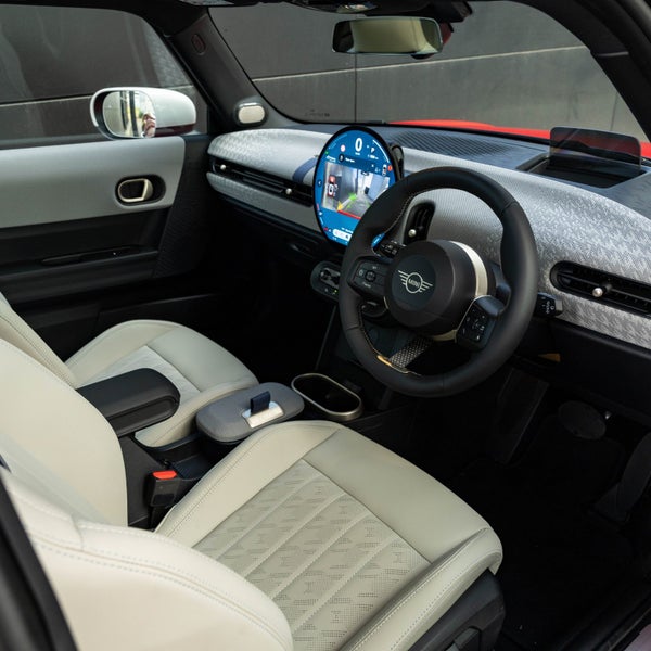 2026 MINI Cooper S 3 Door Hatch Favoured image 3