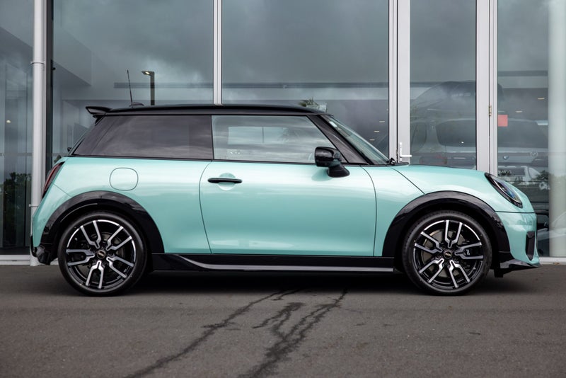 2026 MINI Cooper S 3 door JCW Sport image 3