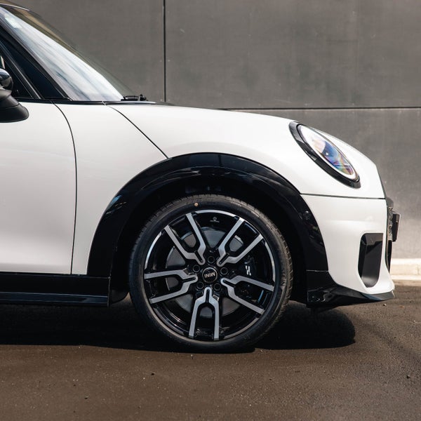 2026 MINI Cooper S 5 Door JCW Sport image 5