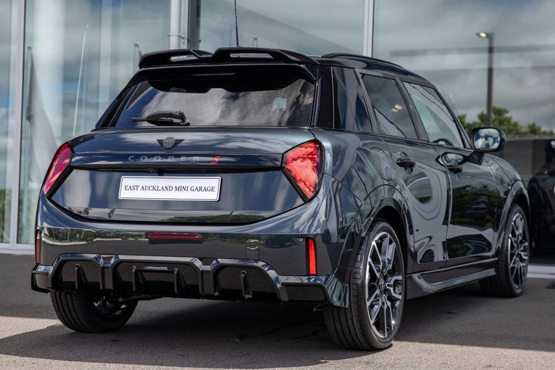 2026 MINI Cooper S 5 door JCW Sport image 5