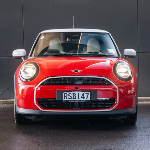 2026 MINI Cooper S image 2