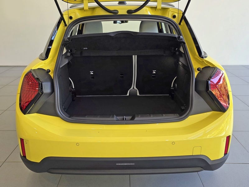 2026 MINI Cooper S Classic 5 Dr image 4