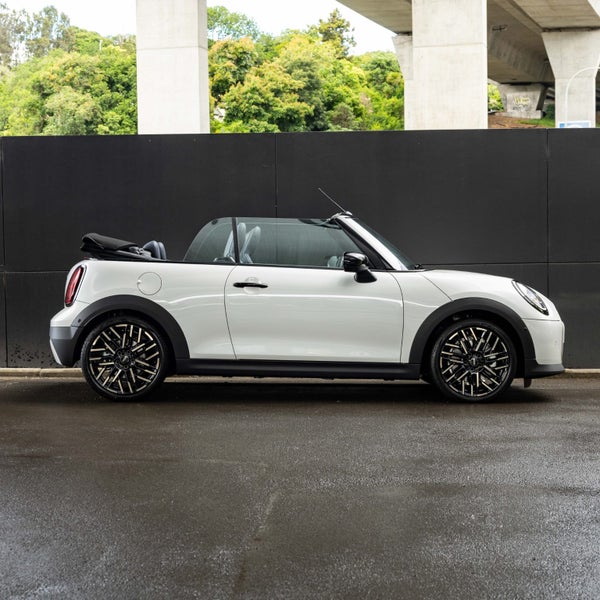 2026 MINI Cooper S Convertible Favoured image 5