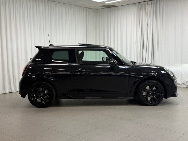 2026 MINI Cooper S Cooper S 3Door JCW Sport Spec image 3