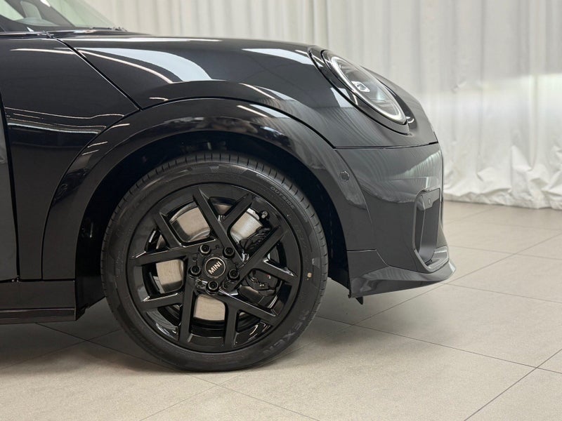 2026 MINI Cooper S Cooper S 3Door JCW Sport Spec image 5