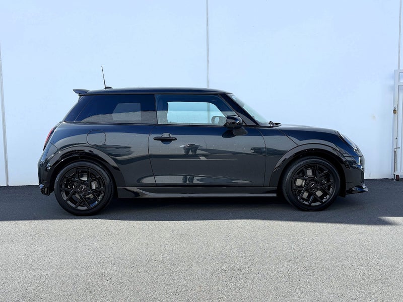2026 MINI Cooper S JCW Sport Pack image 5