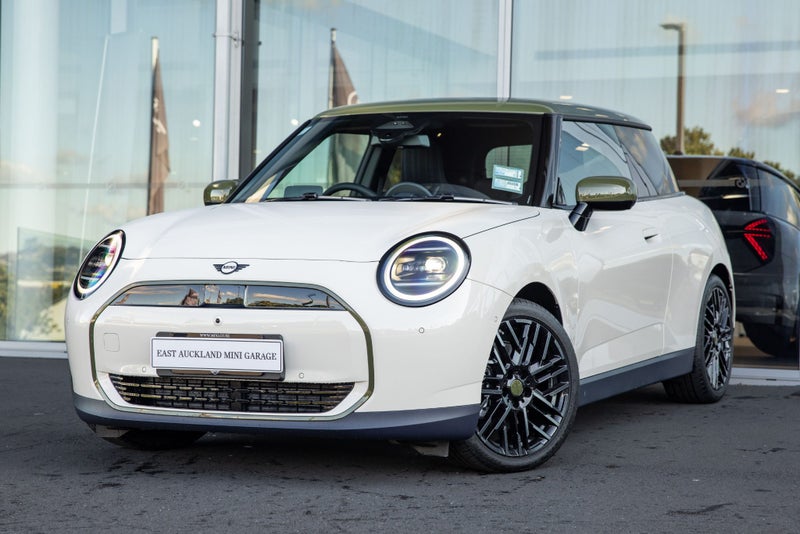 2026 MINI Cooper SE 3 door Full Electric Paul S... image 1