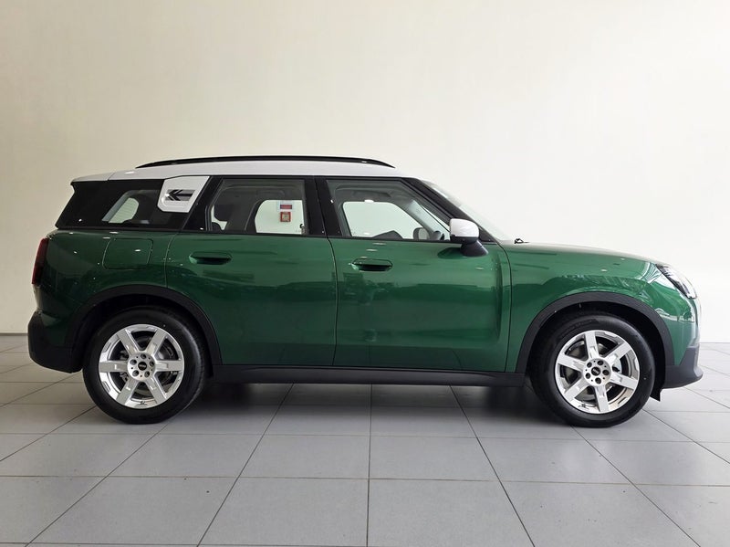 2026 MINI Countryman C Classic image 3