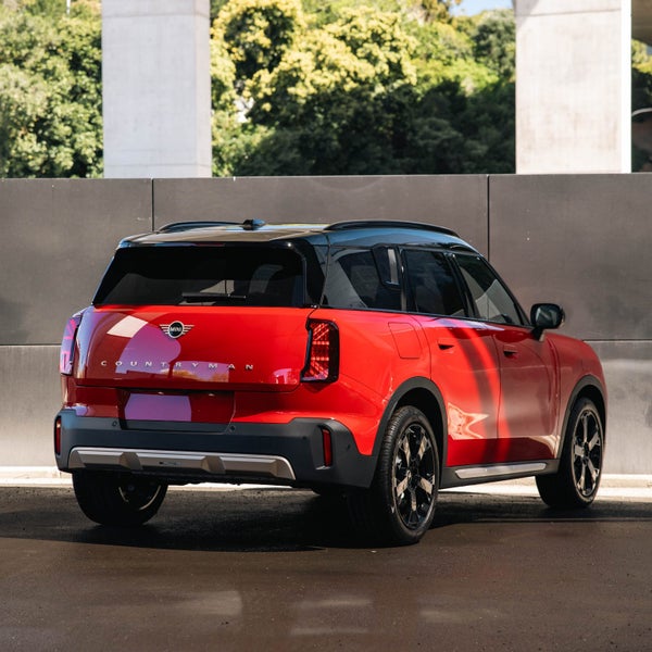 2026 MINI Countryman Cooper Favoured image 2