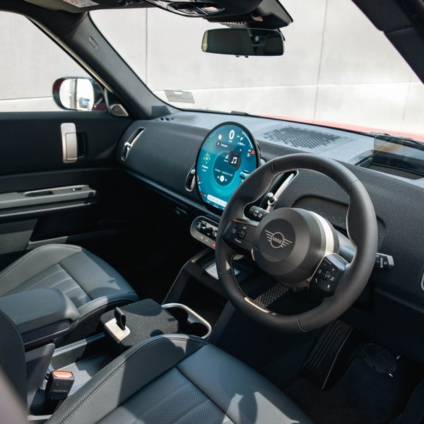 2026 MINI Countryman Cooper Favoured image 3