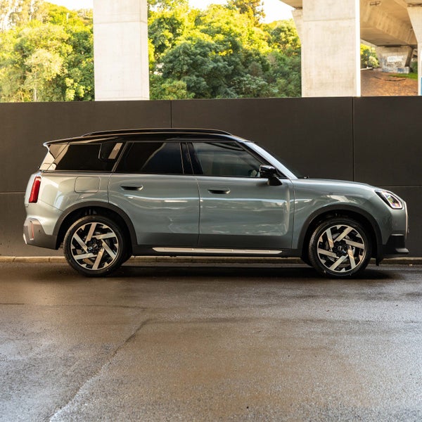 2026 MINI Countryman Cooper Favoured image 4