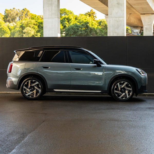 2026 MINI Countryman Cooper Favoured image 4