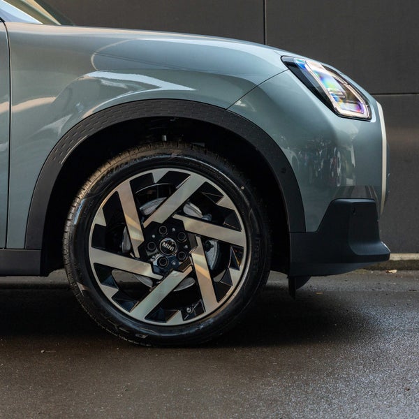 2026 MINI Countryman Cooper Favoured image 5