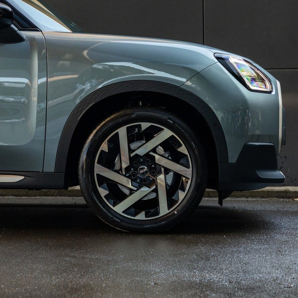 2026 MINI Countryman Cooper Favoured image 5