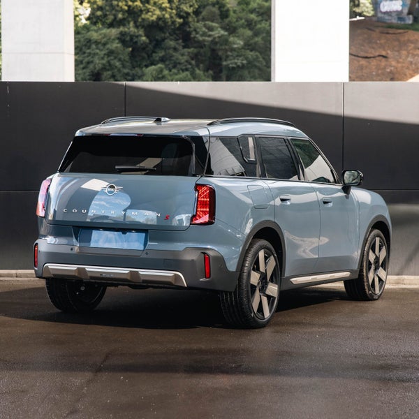 2026 MINI Countryman Cooper S ALL4 Favoured image 2