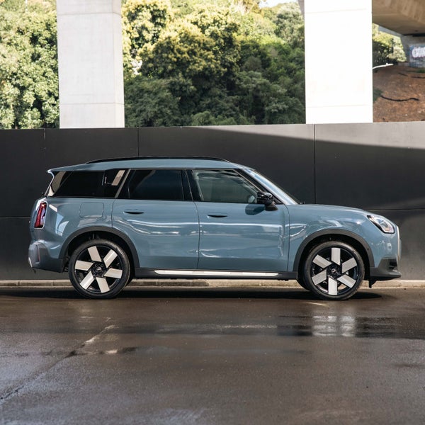 2026 MINI Countryman Cooper S ALL4 Favoured image 4