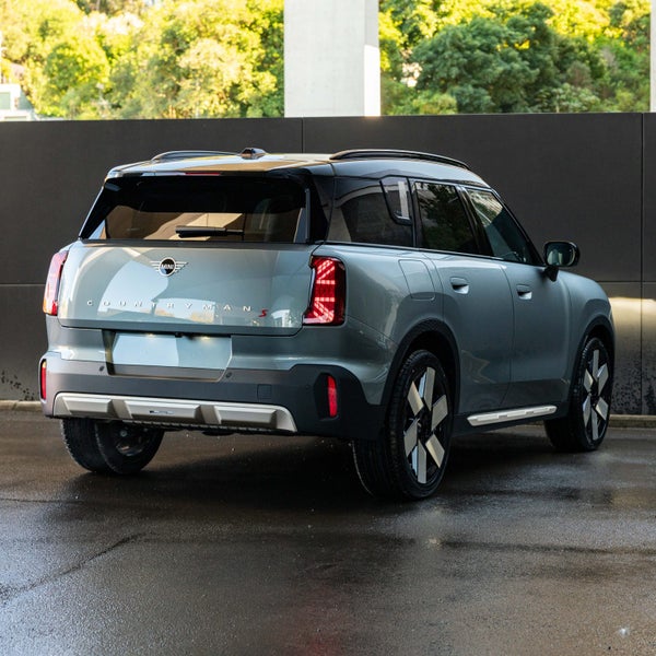 2026 MINI Countryman Cooper S ALL4 Favoured image 2