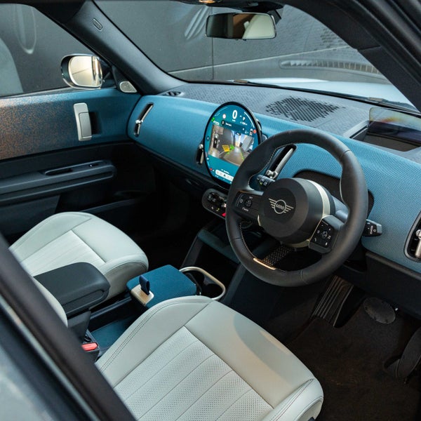 2026 MINI Countryman Cooper S ALL4 Favoured image 3