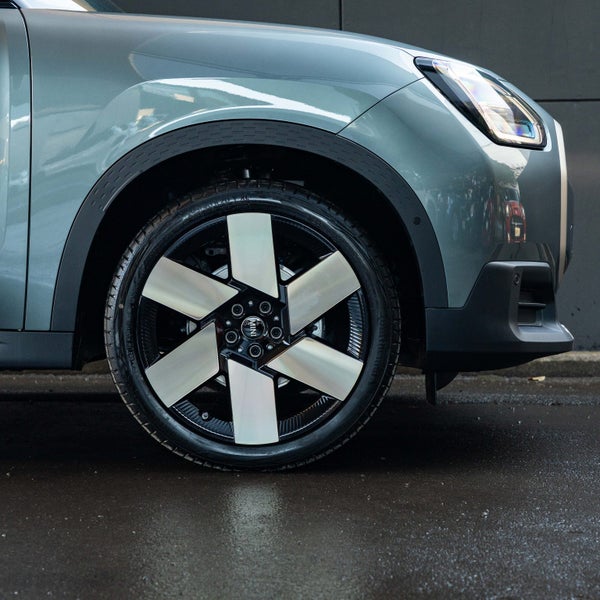2026 MINI Countryman Cooper S ALL4 Favoured image 4