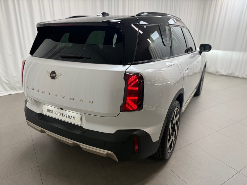 2026 MINI Countryman Countryman C Favoured image 4