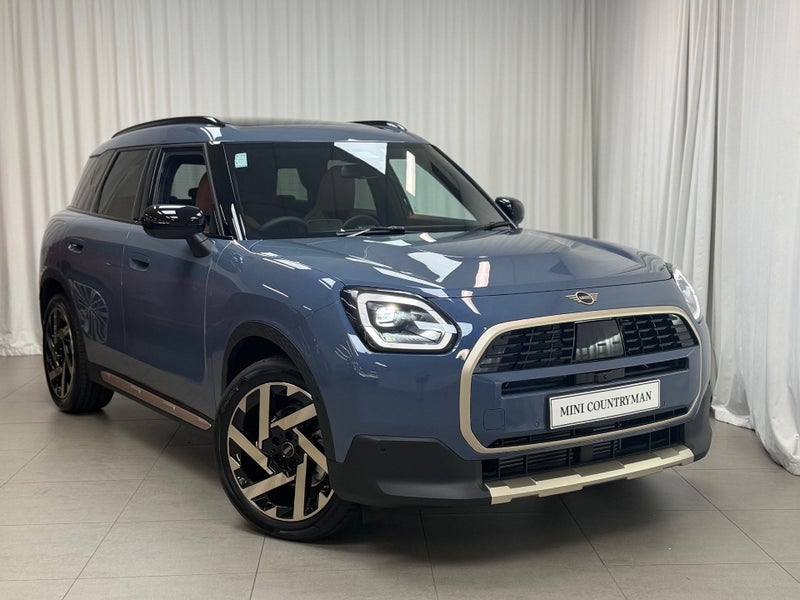2026 MINI Countryman Countryman C Favoured image 2