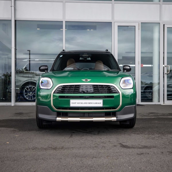 2026 MINI Countryman Countryman C Favoured image 2