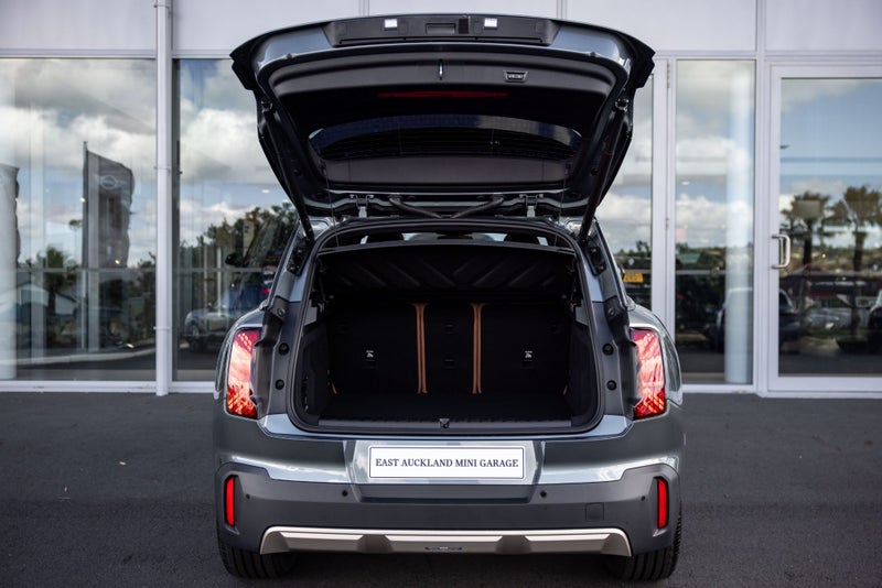 2026 MINI Countryman Countryman C Favoured image 5