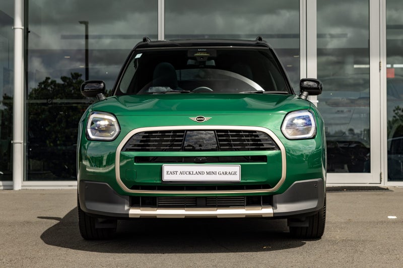 2026 MINI Countryman Countryman C Favoured image 2
